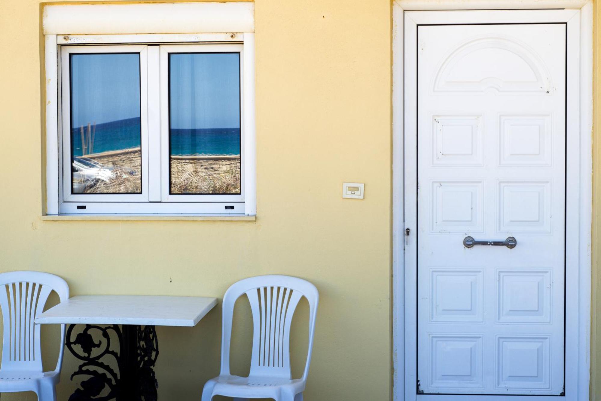 Sea Apartment Adelianos Kampos Ngoại thất bức ảnh